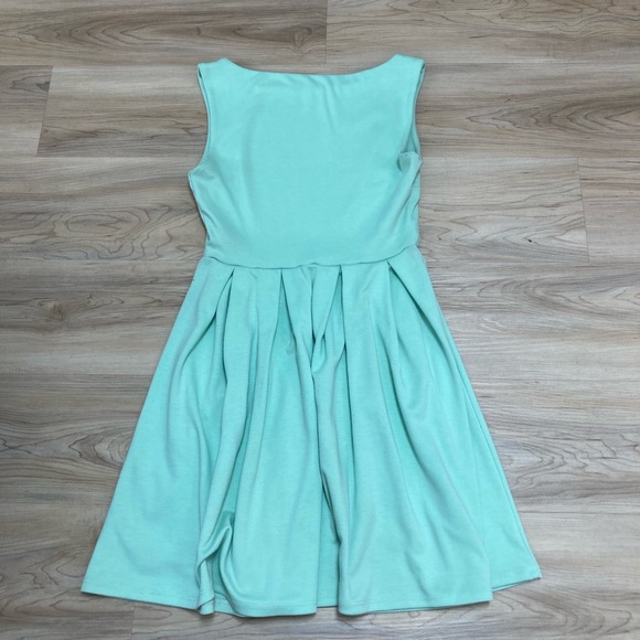 *HOST PICK* Monteau Babydoll Dress - Picture 4 of 6